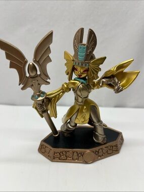 Golden Queen Sensei Warrior Figurine - Collectible Game Piece Skylander
